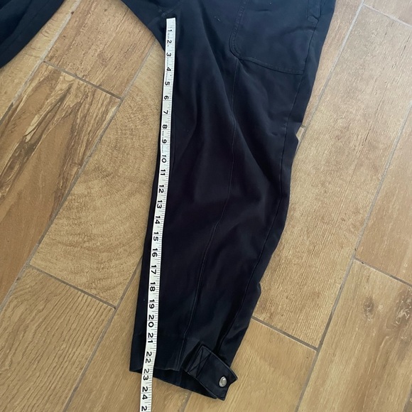ATHLETA Farallon Weekender Pant in Black Women's Medium - Picture 11 of 12